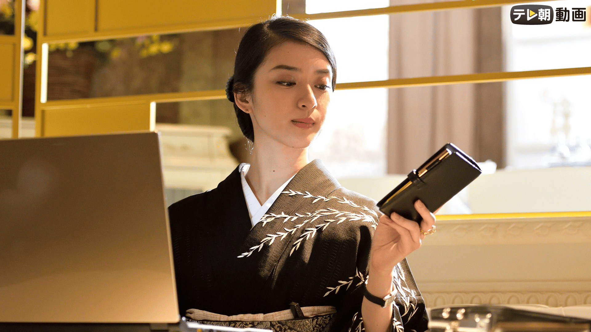 黒革の手帖 - シーズン1 - 4話 (ドラマ) | 無料動画・見逃し配信