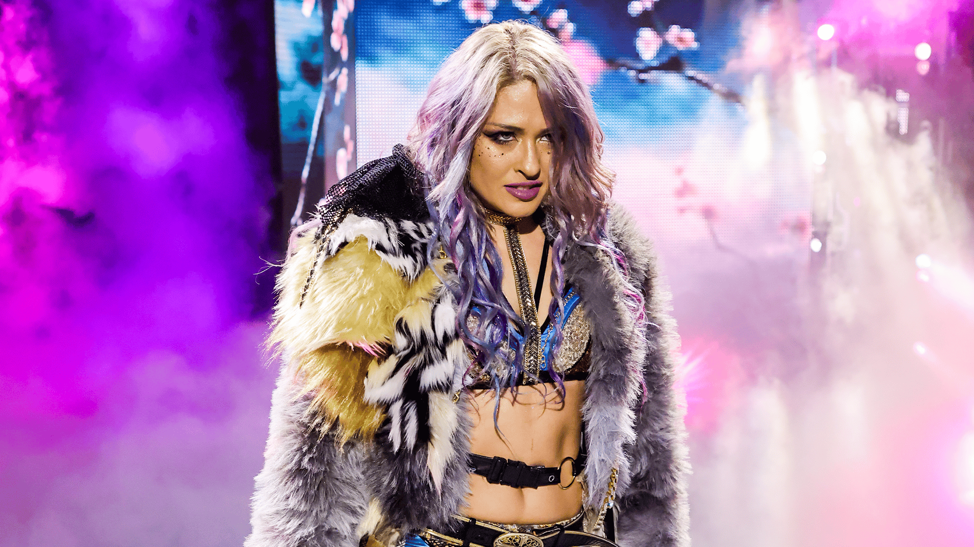 ジュリア（WWE NXT）お騒がせ症候群【本】 ジュリアお騒がせ