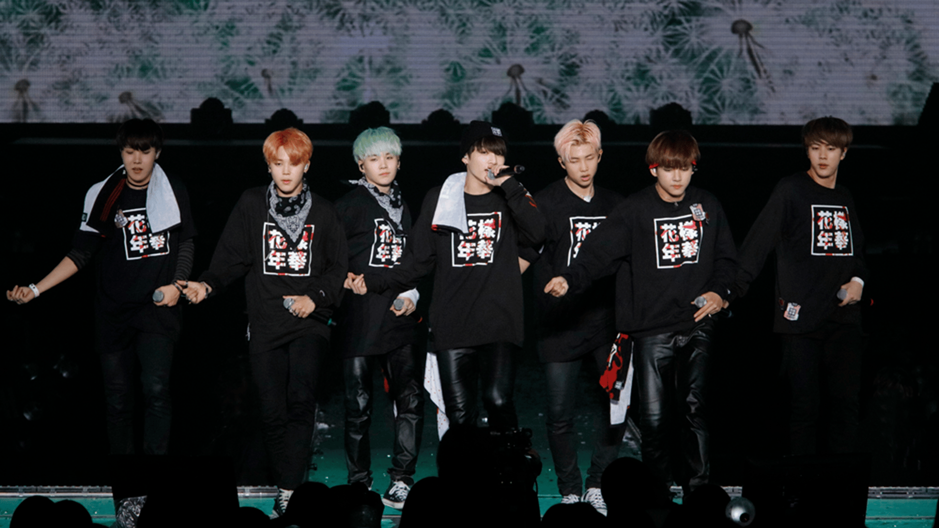 日本初配信】2015 BTS LIVE<花様年華 on stage> | 新しい未来のテレビ