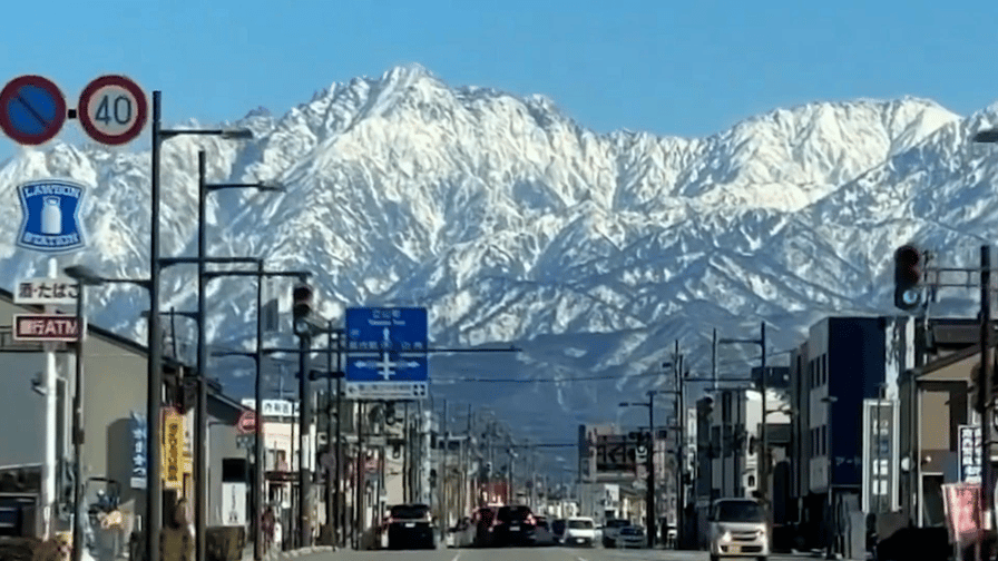 【週刊BUZZ動画】SNSで話題の動画をピックアップ! - 雪積もる「立山連峰」の絶景