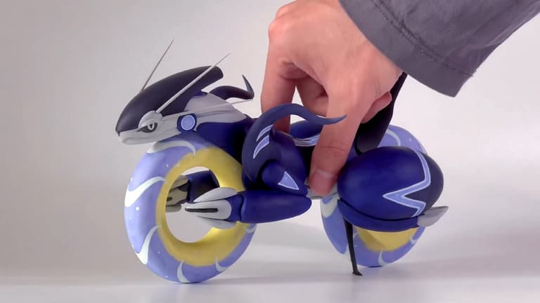 100均粘土で作った変形するポケモンフィギュア「ミライドン 100均粘土で作った変形するポケモンフィギュア「ミライドン