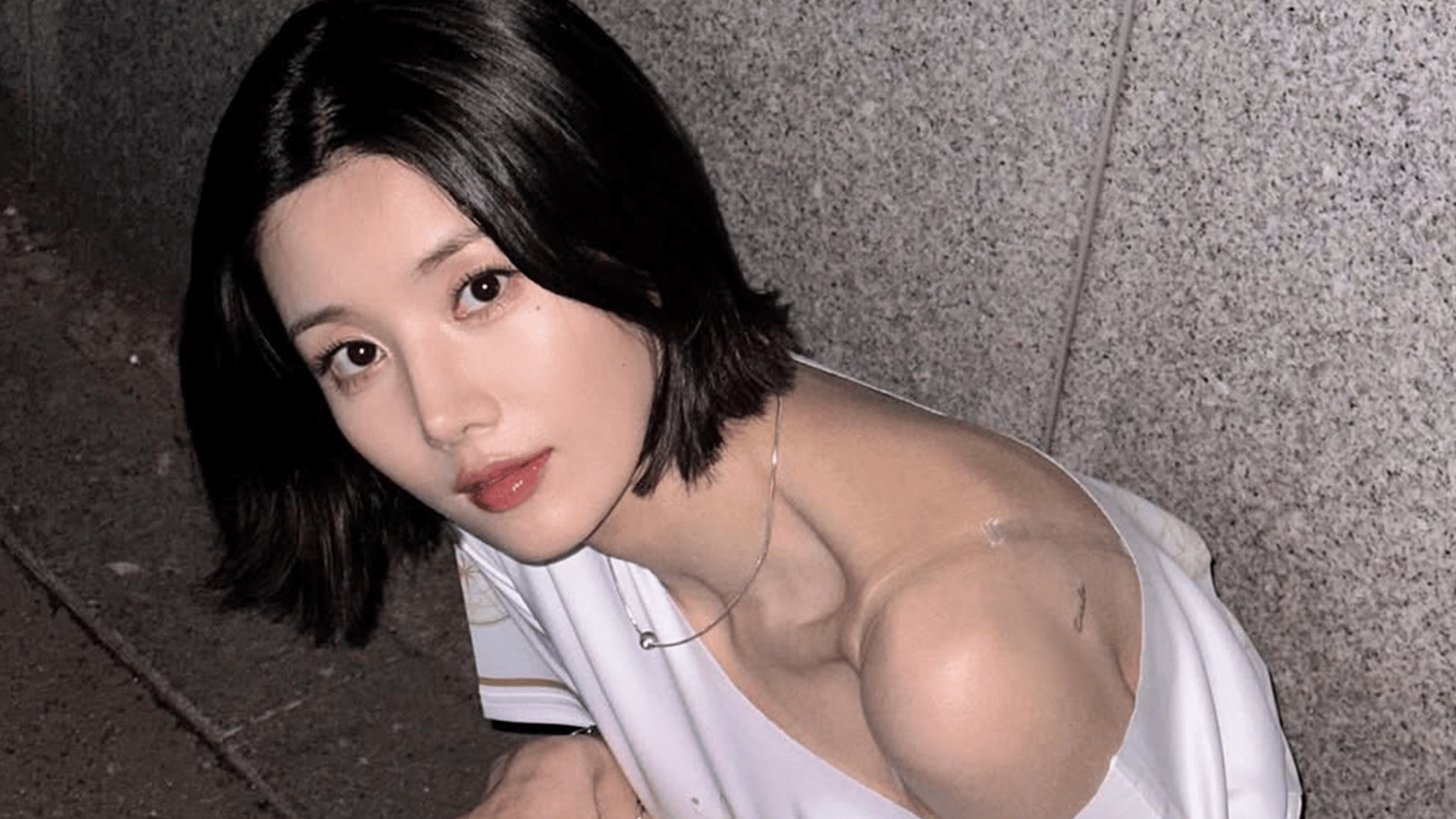 元IZ*ONE クォン・ウンビ(29) 韓国の音楽フェスで大胆な水着姿を披露