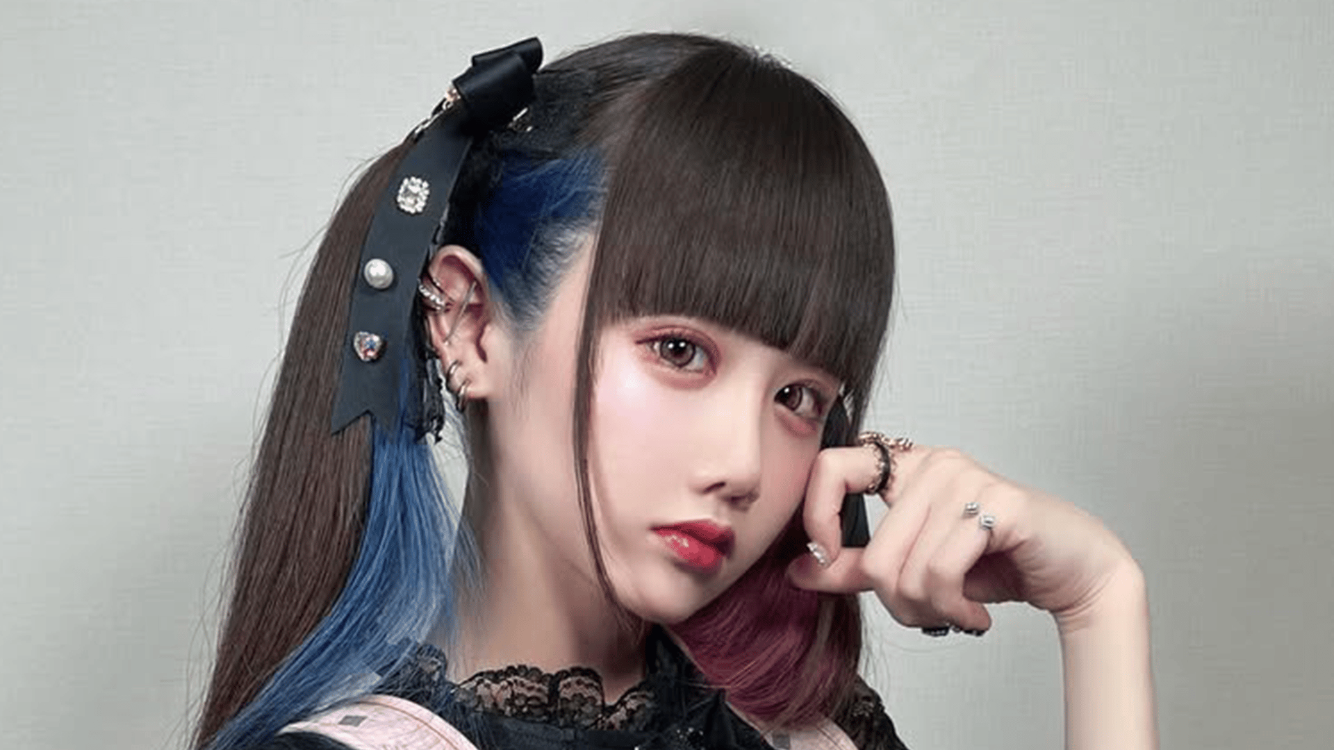 3歳児ほどのウエスト” ゆりにゃ(25)鍛えたおなかを見せた動画 - ABEMA