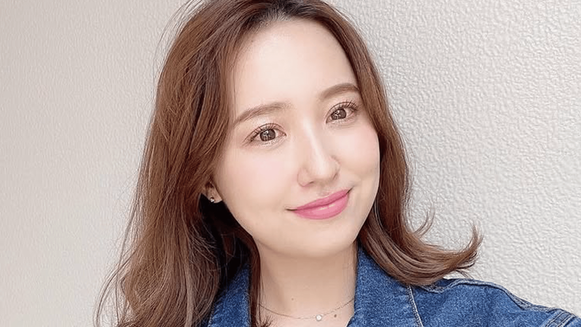 源田壮亮の妻 衛藤美彩サイン入り ヘッドホン　乃木フェス thumb001.png?height=720&