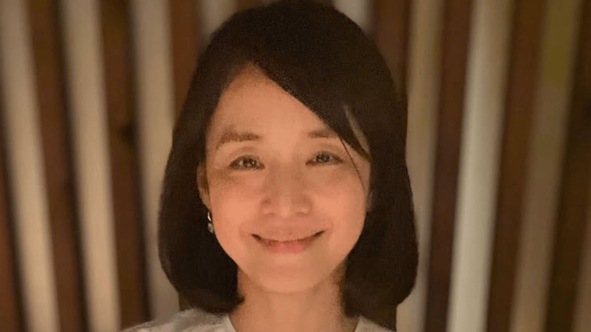 石田ゆり子(56)新しいインテリアが積まれた生活感あふれる自宅を公開