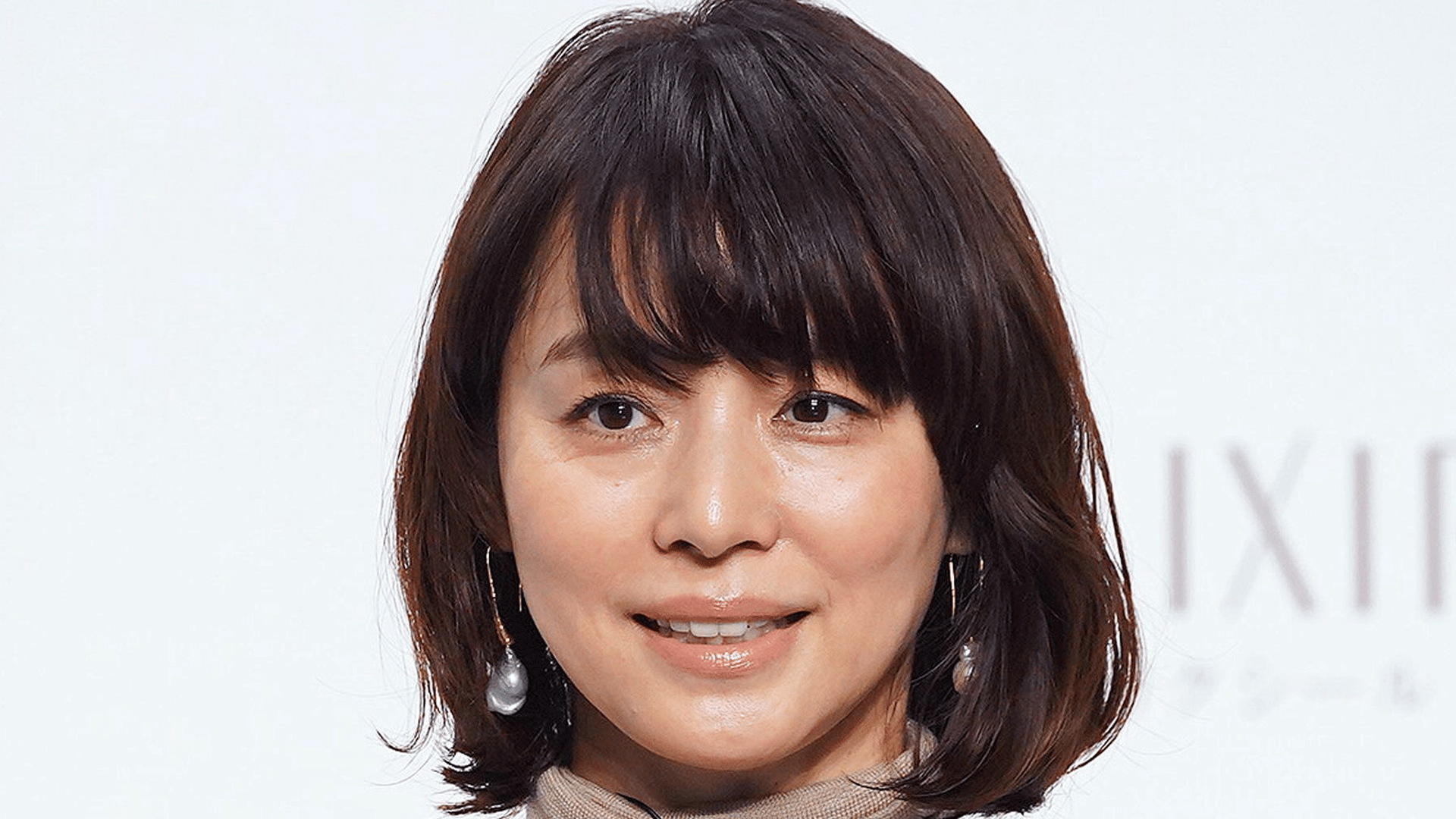 激変した姿が話題・石田ゆり子(56) 近影に「ヒロシさんみたい