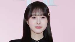 本田紗来(18) 高校卒業を報告「偏差値68!?」「顔もスタイルも頭脳も全部最強すぎて」両親との親子ショットも公開