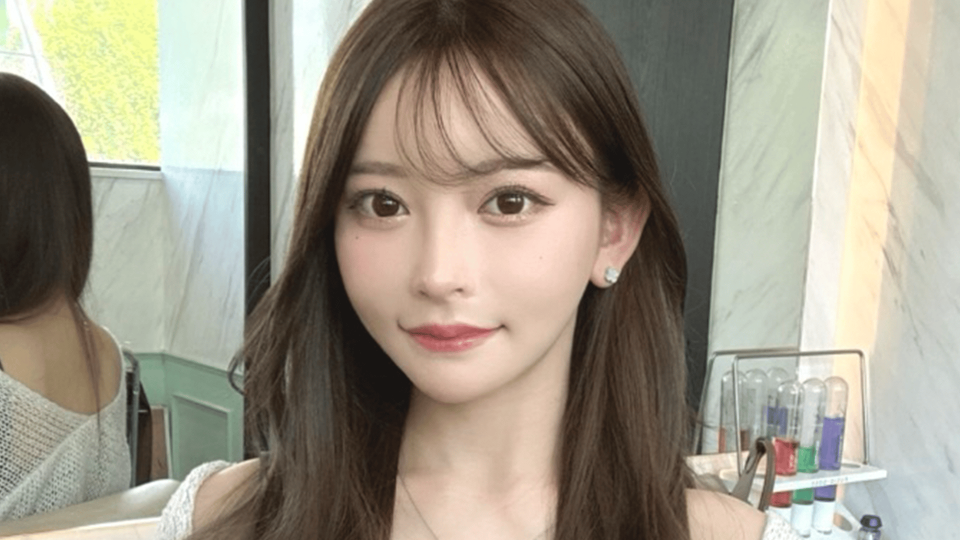整形総額2000万円超・黒崎みさ(30) 離婚を公表も名前は変えず「籍を 