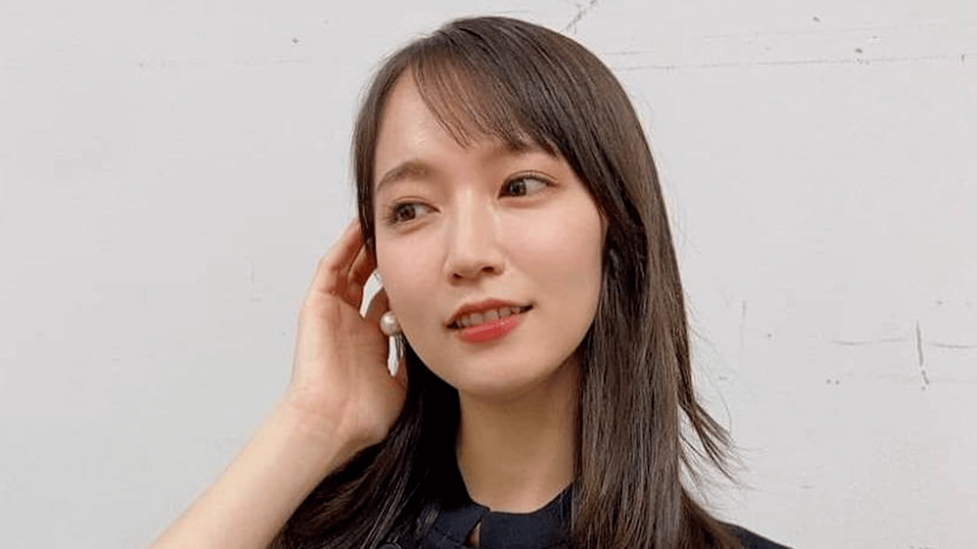 吉岡里帆(33) 4年ぶり復活！色気をまとったオフショット“無防備”な表情 