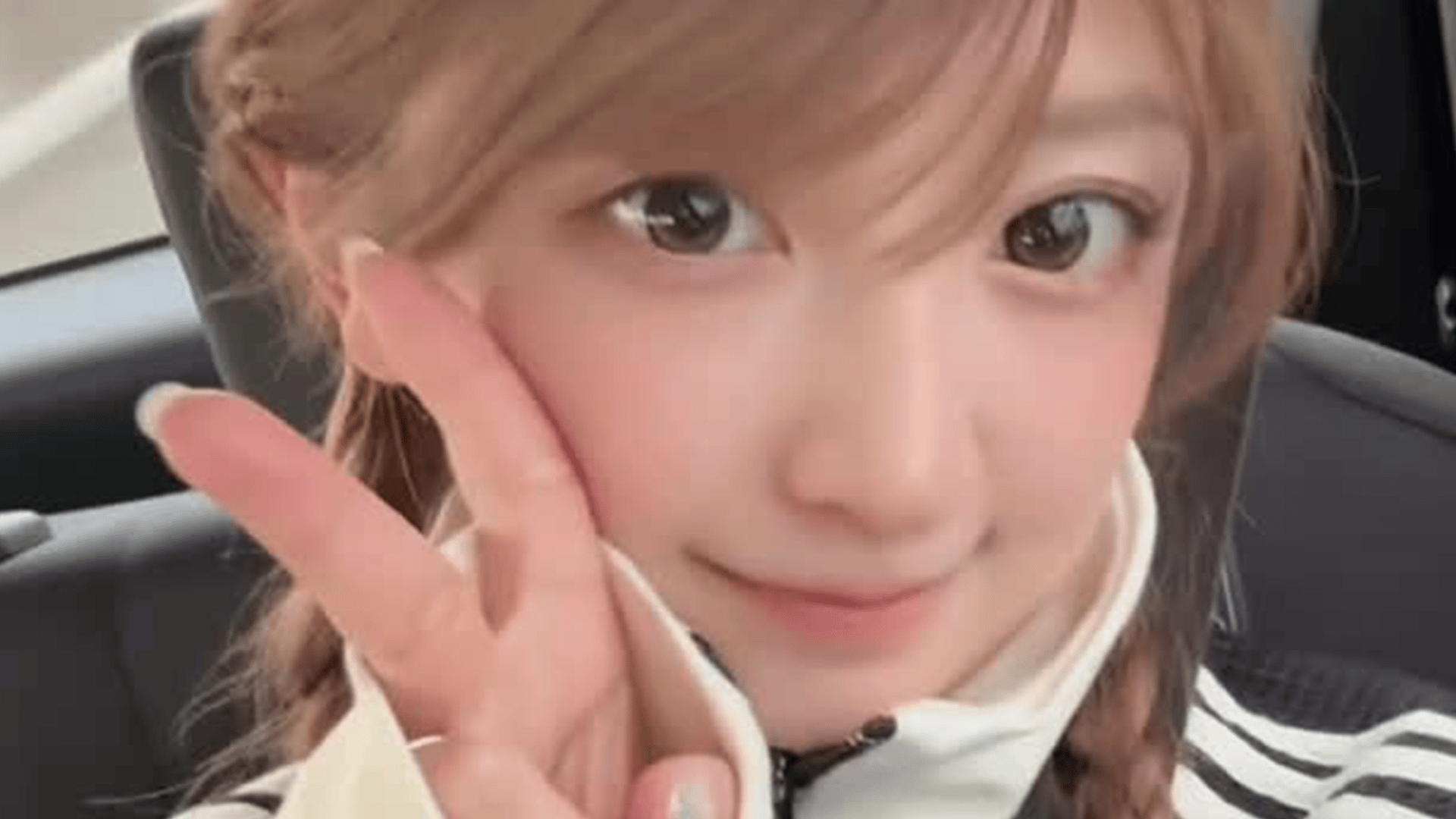 顔の施術写真が話題”矢口真里(43) 実家での自撮りショット公開 - ABEMA