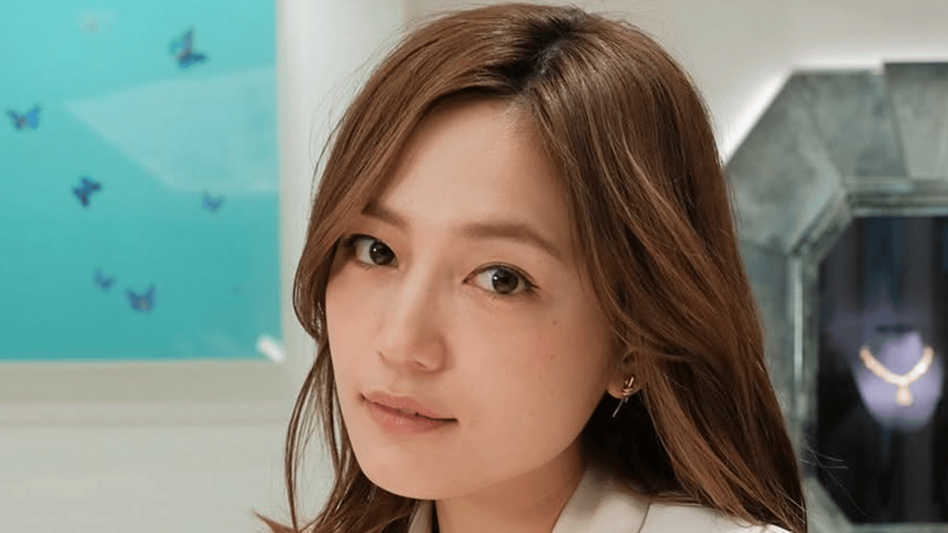 水着姿が話題・佐田真由美(48) 10年前の姿を“自虐的”に公開