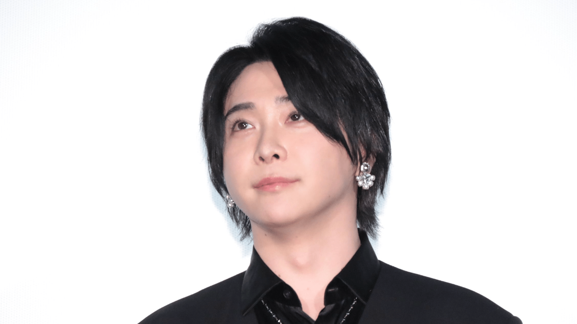 長期休暇中”ミセス 大森元貴(29) カツラを外した姿にファン困惑「どう