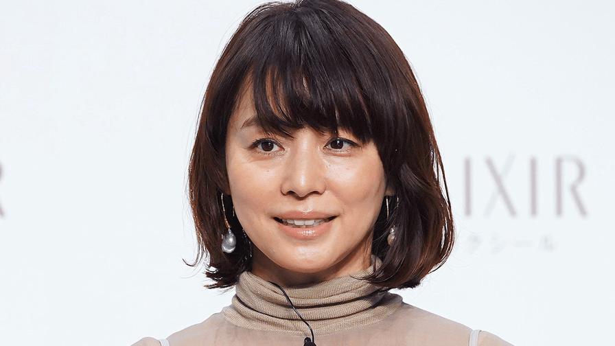 女優石田ゆり子さんのフード付き限定特別価格です