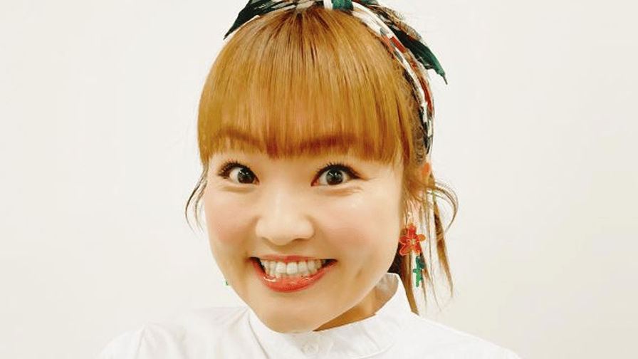 ABEMAエンタメ - 柳原可奈子 脳性まひの4歳長女&1歳次女の誕生日 サプライズでドラミちゃんが祝福