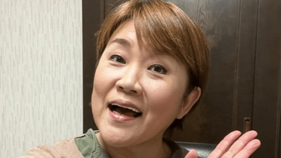 ABEMAエンタメ - 山田邦子(63) 「撮影の１カ月前に母が亡くなり…」2ショットを投稿し感謝