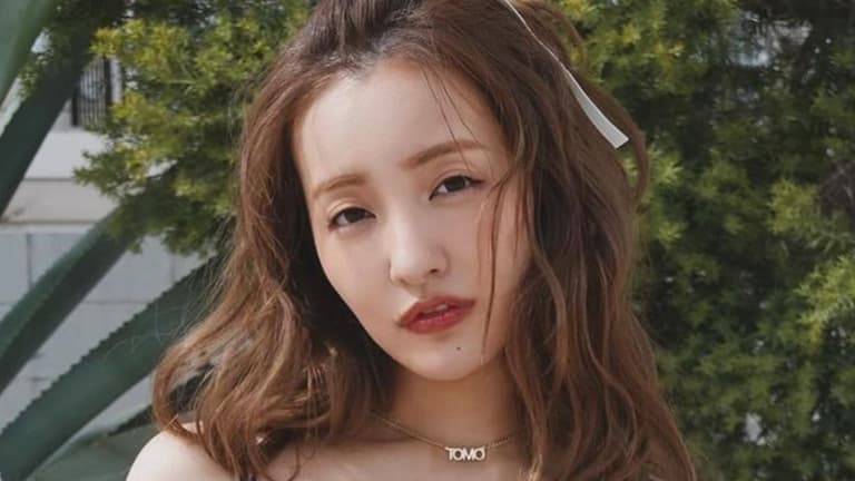 板野友美(32)自身のブランドとALEXIA STAMがコラボ セクシーな 板野友美(32)自身のブランドとALEXIA STAMがコラボ セクシーな