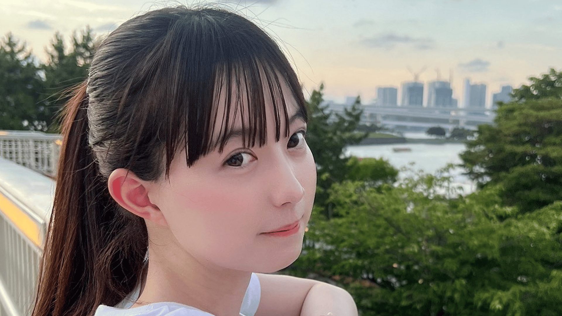 熟女　大人　透明感 