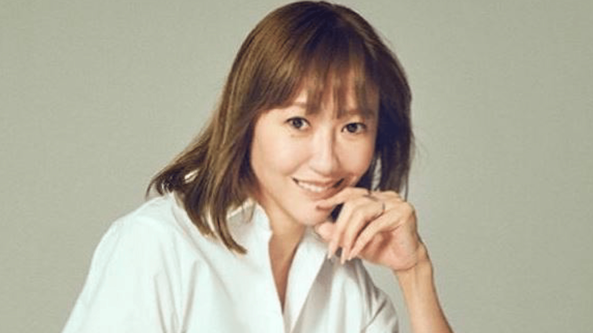 美脚ショット”が話題・globe KEIKO(52) 笑顔の最新ショットに反響の声  