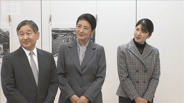 天皇ご一家「昭和館」を訪問 戦後80年の特別写真展をご覧に - 最新の