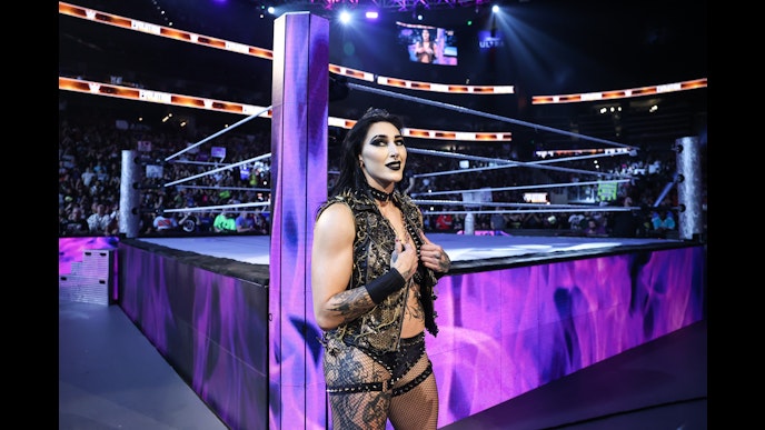 WWE エボリューション 2025