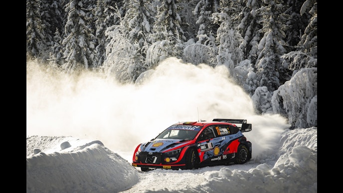 雪のラリーカー