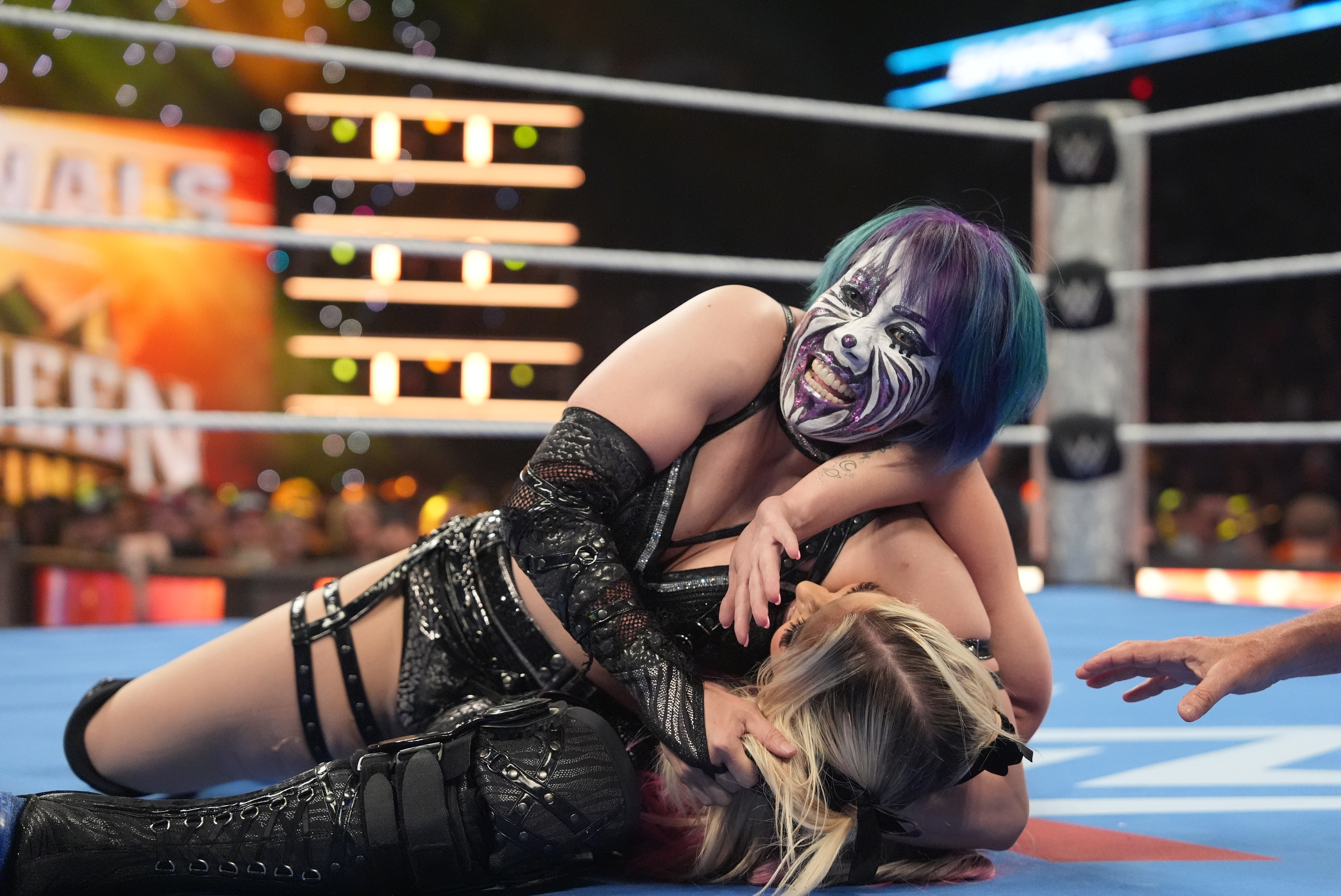 WWE エボリューション 2025